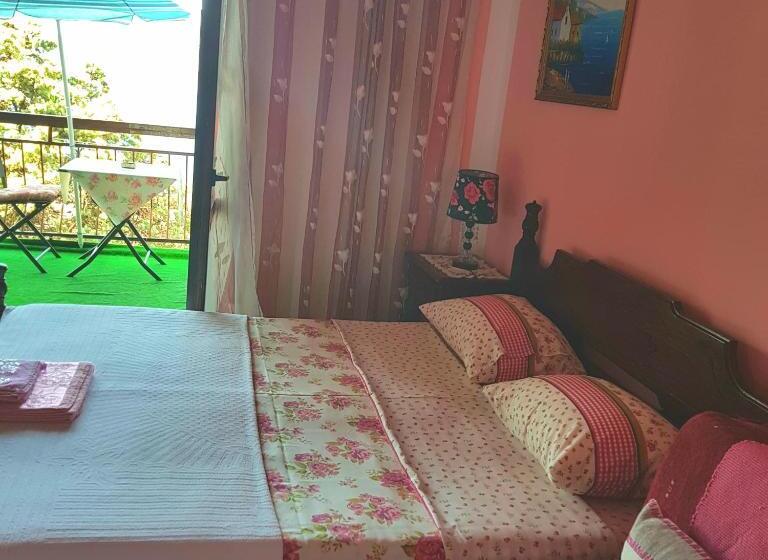 پانسیون Guest House Cinderella