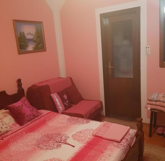 پانسیون Guest House Cinderella