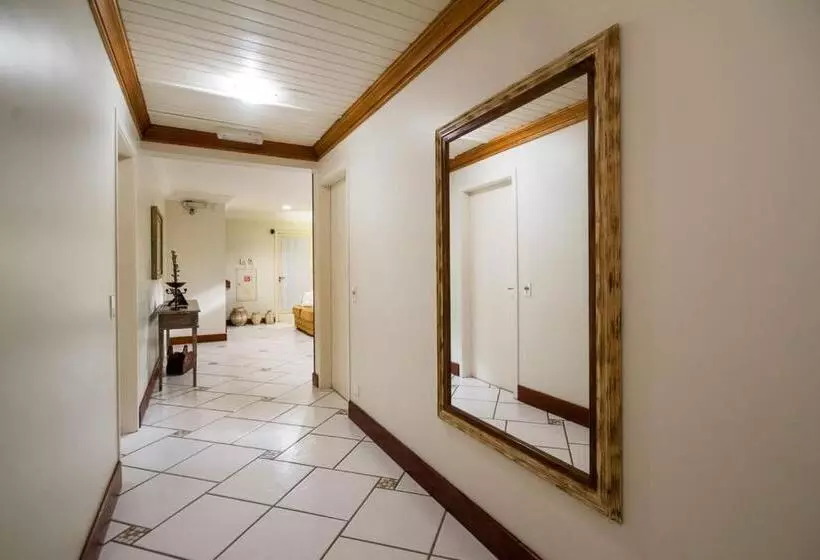 ペンション Pousada Casa Gialla Campos Do Jordao