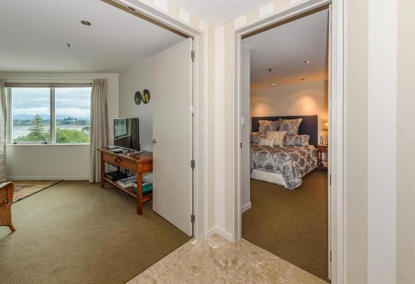 Top Of The Town Bed & Breakfast