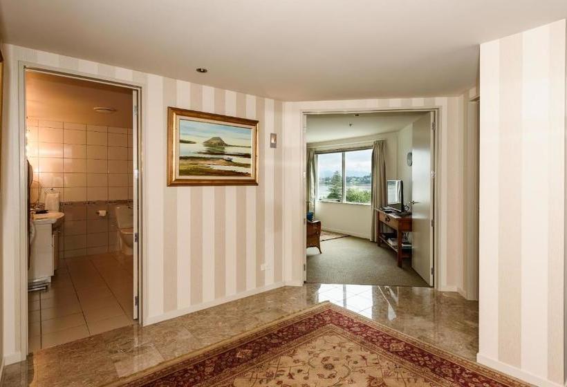 Top Of The Town Bed & Breakfast