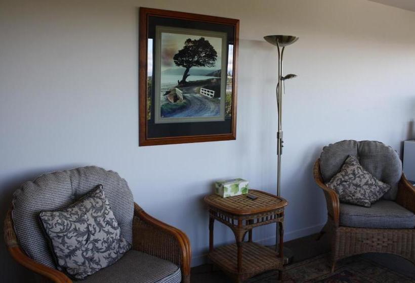 Top Of The Town Bed & Breakfast