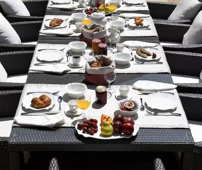 Aamiaismajoitus (B&B) Bastide Des Demoiselles