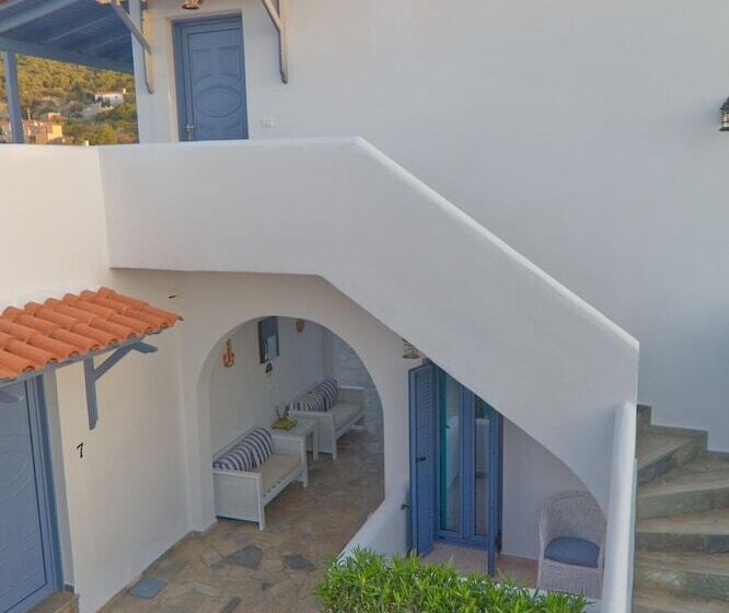 هتل Aquarius Village Agistri