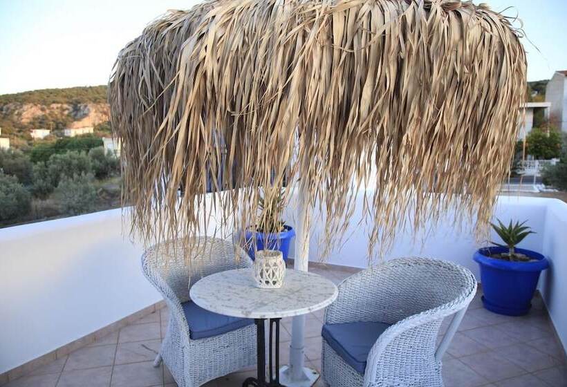 هتل Aquarius Village Agistri