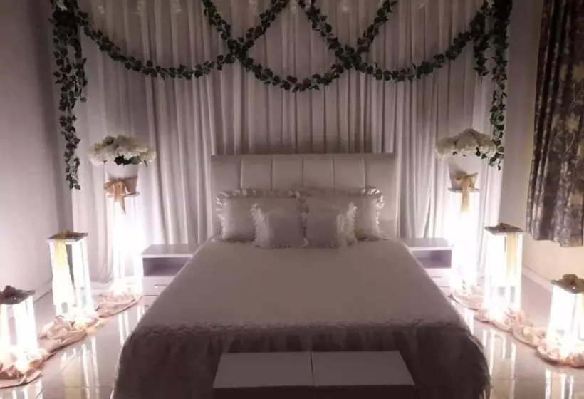 Hotelli Arrayyan Guesthouse & Homestay