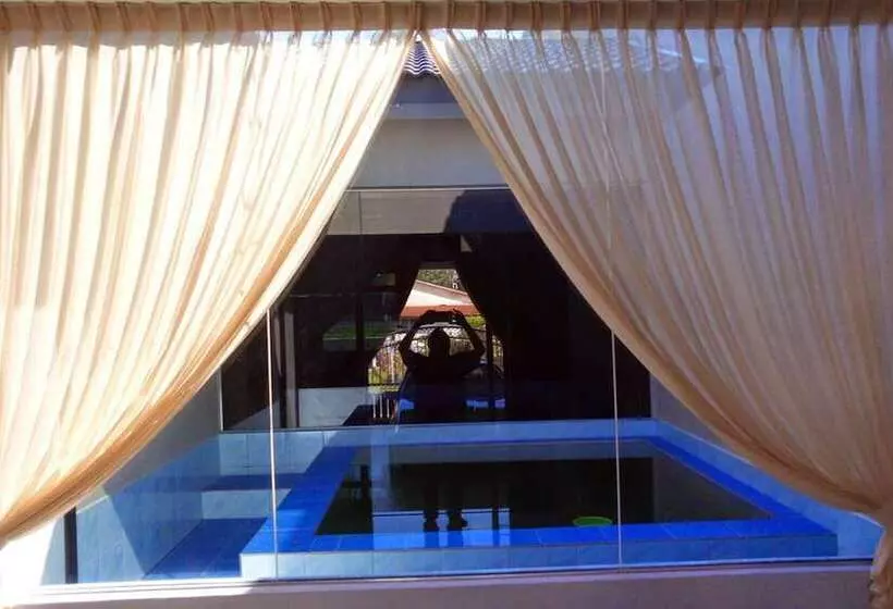 Hotelli Arrayyan Guesthouse & Homestay