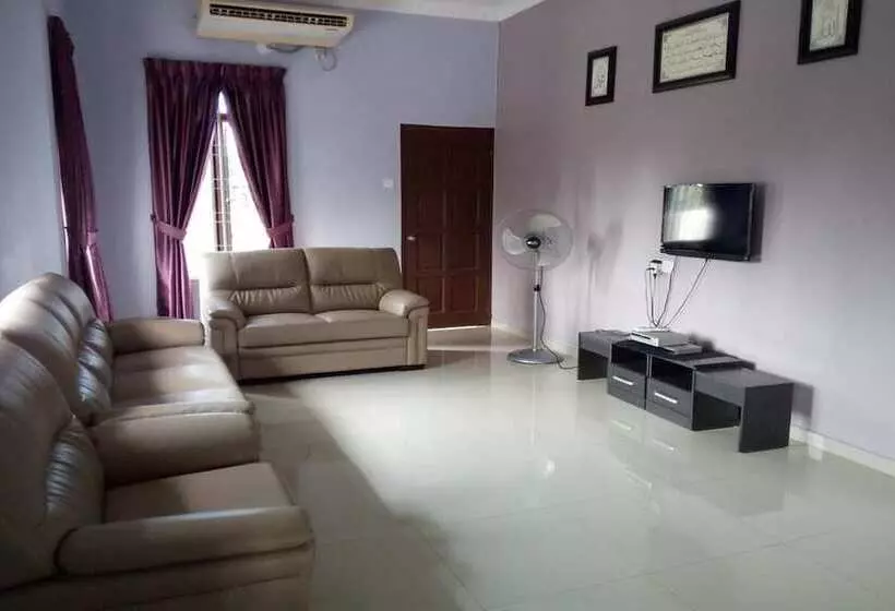 Hotelli Arrayyan Guesthouse & Homestay