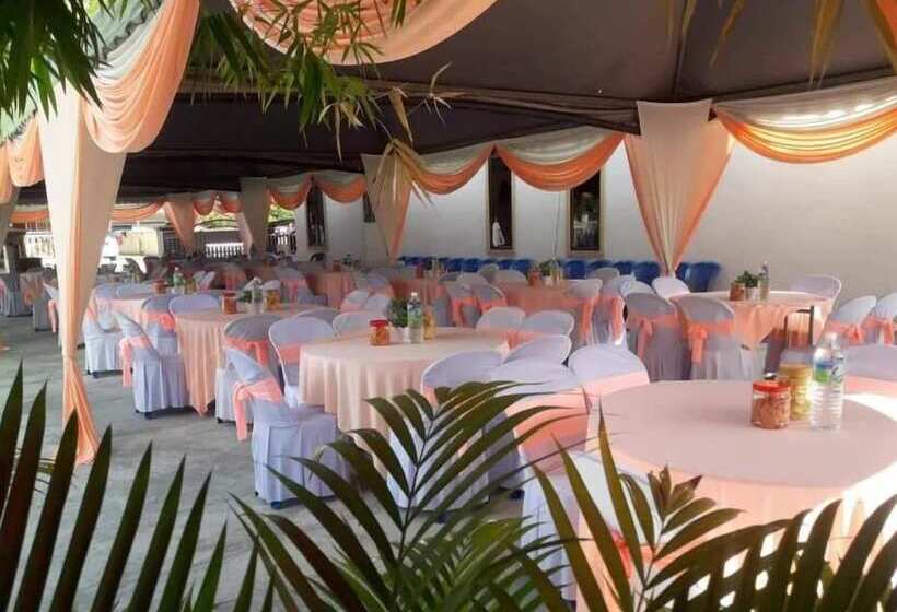 Hotel Arrayyan Guesthouse & Homestay