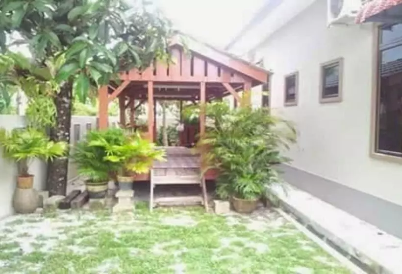 Hotelli Arrayyan Guesthouse & Homestay