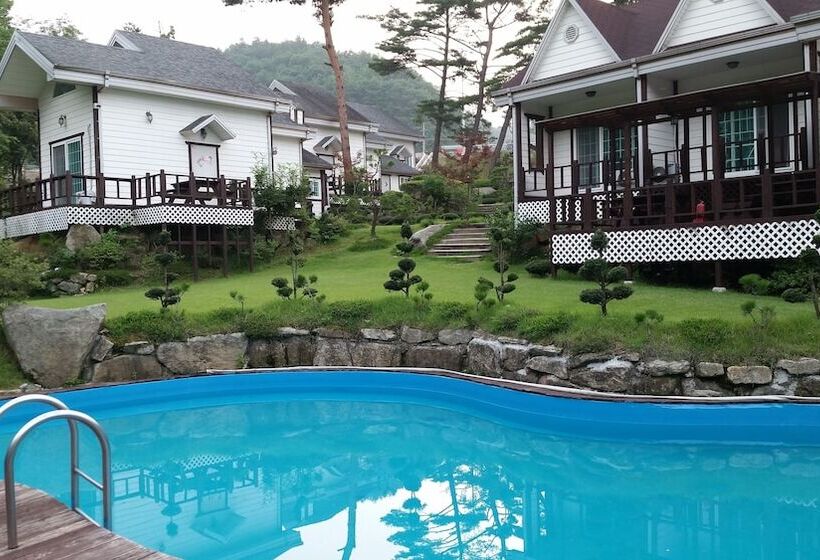 فندق As First Time Pension