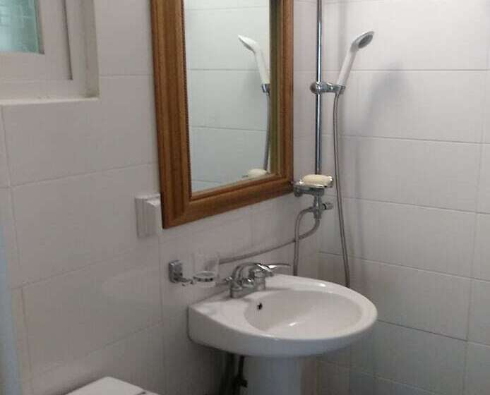 فندق As First Time Pension