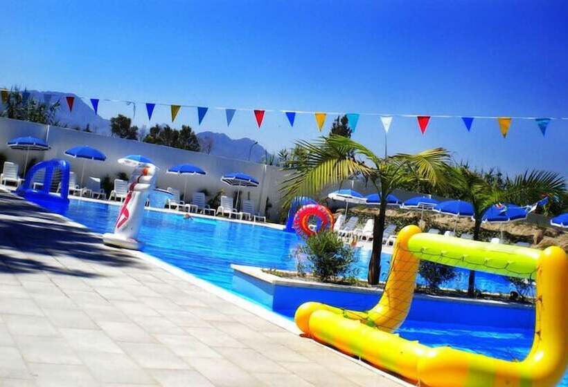 فندق Batuca Village & Camping