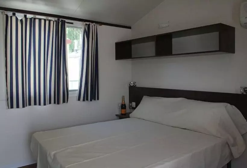 Hotelli Batuca Village & Camping