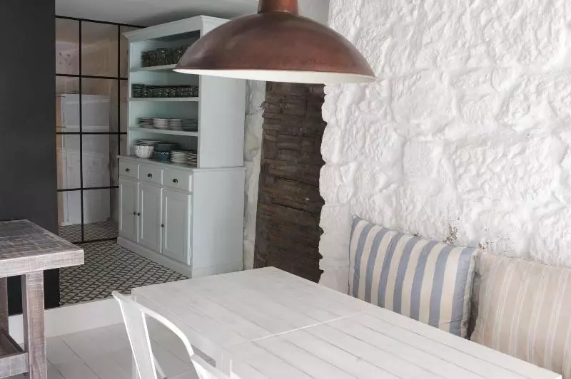 هتل Mo House