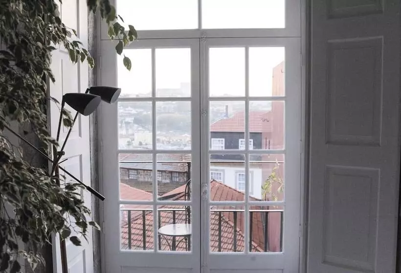 هتل Mo House