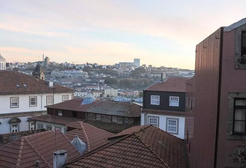 هتل Mo House