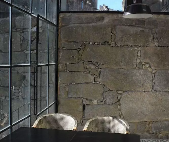 هتل Mo House