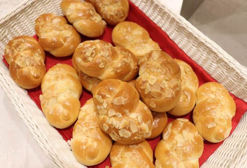 בית מלון כפרי Queensir International