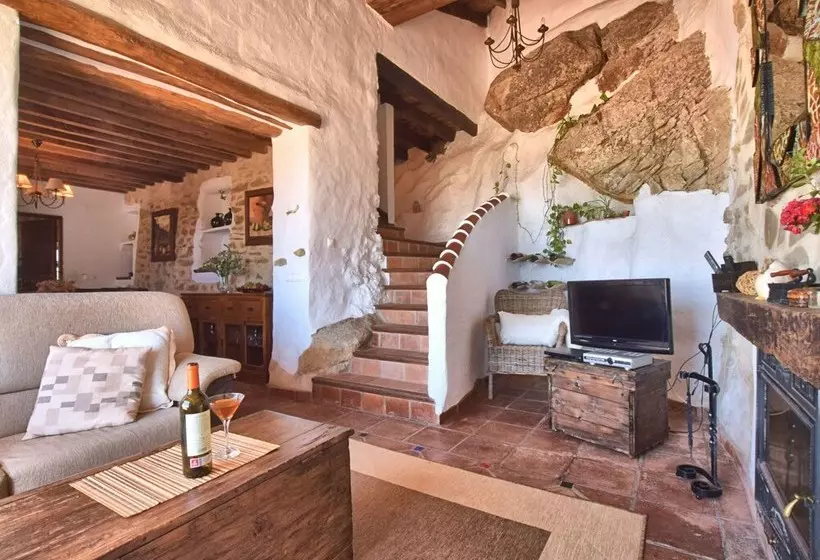 Authentic Country Home With Private Swimming Pool Near The Torcal De Antequera Nature Park