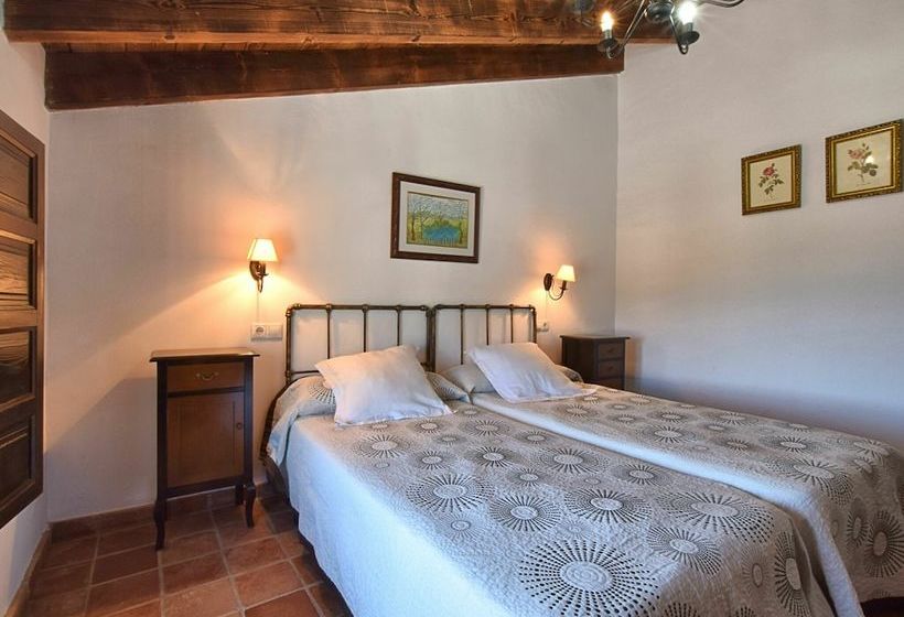 Authentic Country Home With Private Swimming Pool Near The Torcal De Antequera Nature Park