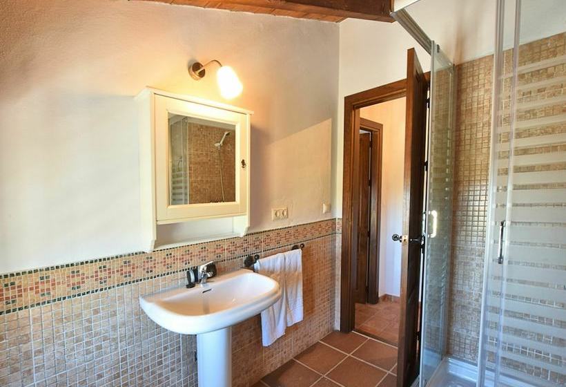 Authentic Country Home With Private Swimming Pool Near The Torcal De Antequera Nature Park