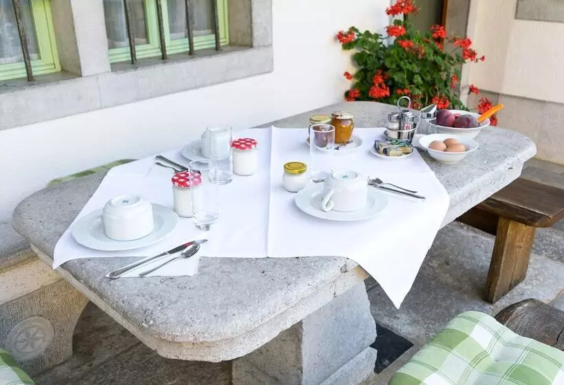 تختخواب و صبحانه Tourist Farm Petelin Durcik