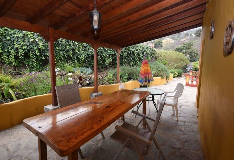 Cozy Cottage In Orotava With Swimming Pool