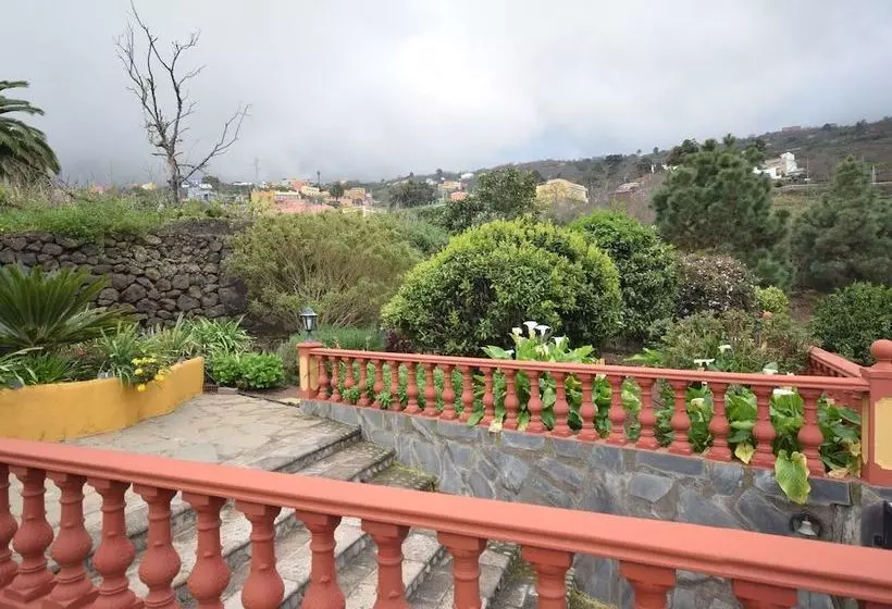 Cozy Cottage In Orotava With Swimming Pool