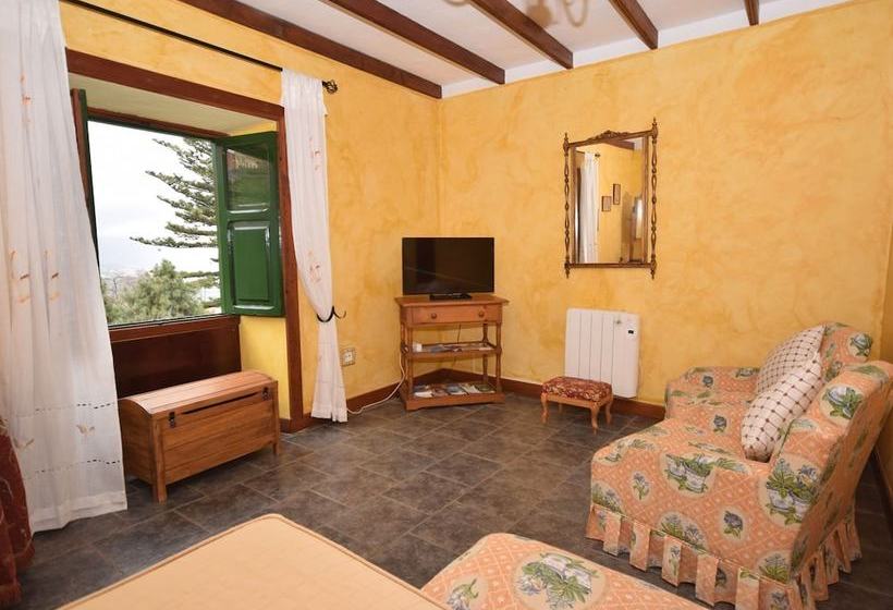 Cozy Cottage In Orotava With Swimming Pool