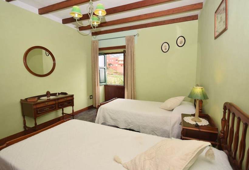 Cozy Cottage In Orotava With Swimming Pool