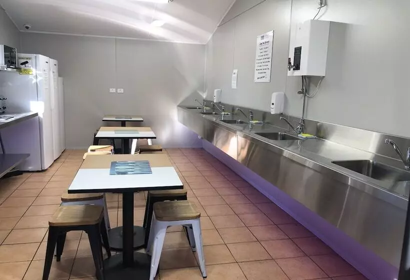 Hotelli Lakes Edge Holiday Park