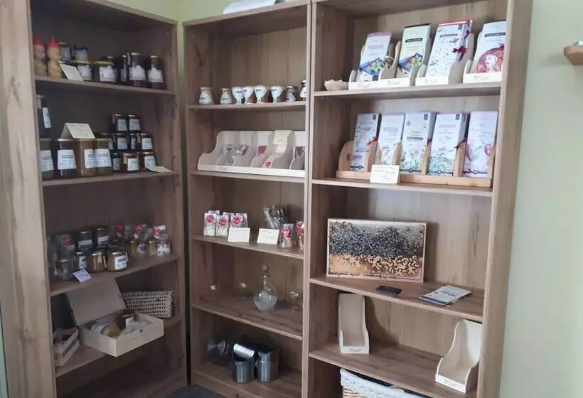 پانسیون Guest House Tara