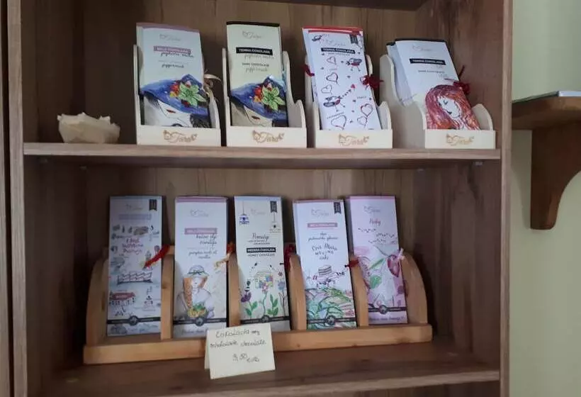 پانسیون Guest House Tara