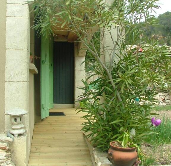 بنسيون Le Frangipanier