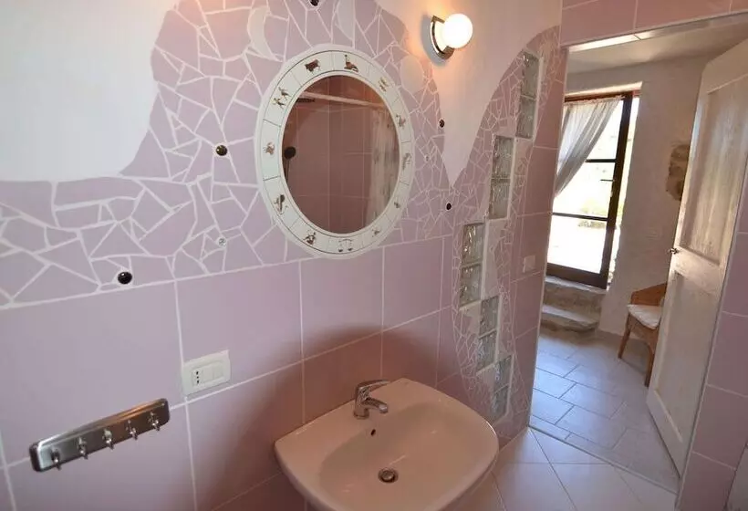 Quaint Cottage In Pergola With Garden