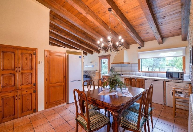 Rural Cottage In The Catalonian Prepyrenees