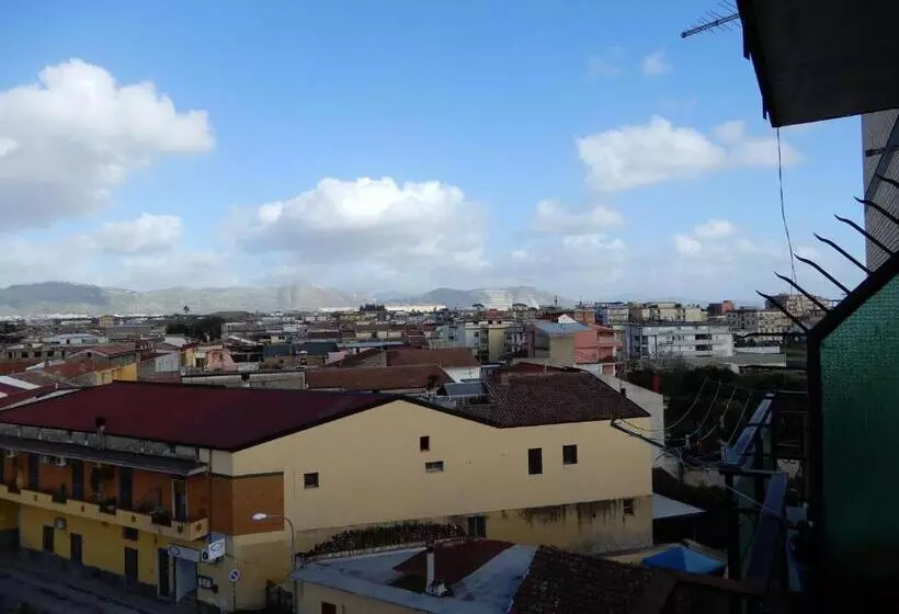 ベッドアンドブレックファースト Caserta Royale Apartment