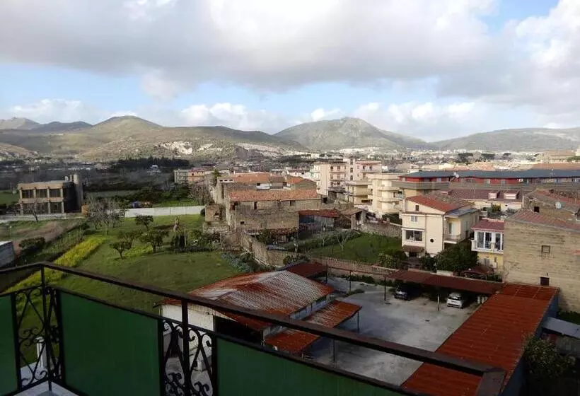 ベッドアンドブレックファースト Caserta Royale Apartment