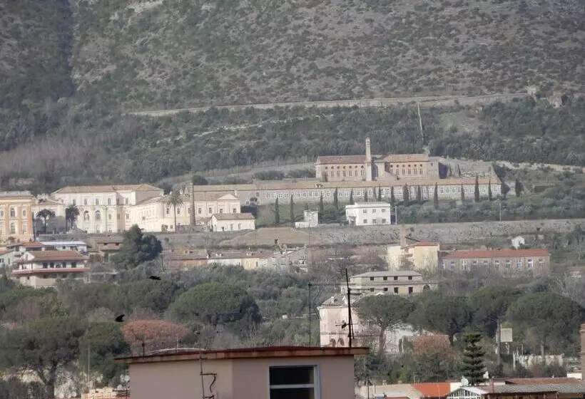 ベッドアンドブレックファースト Caserta Royale Apartment