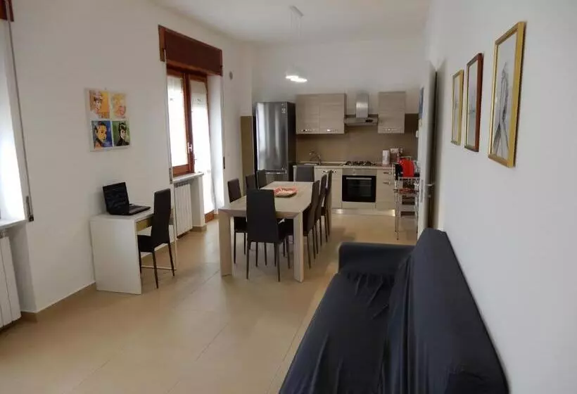 ベッドアンドブレックファースト Caserta Royale Apartment