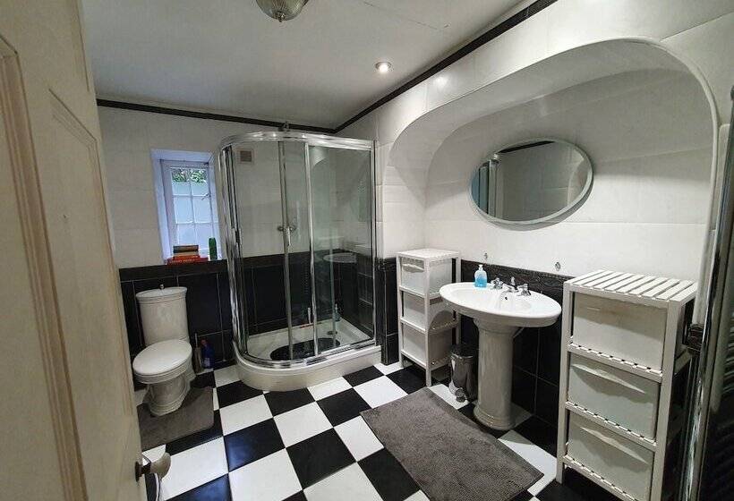 مبيت وإفطار Wern House