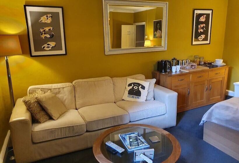 مبيت وإفطار Wern House