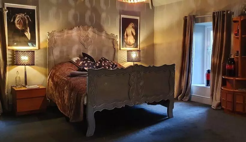 Aamiaismajoitus (B&B) Wern House