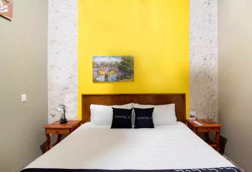 ホテル Capital O Posada La Plazuela