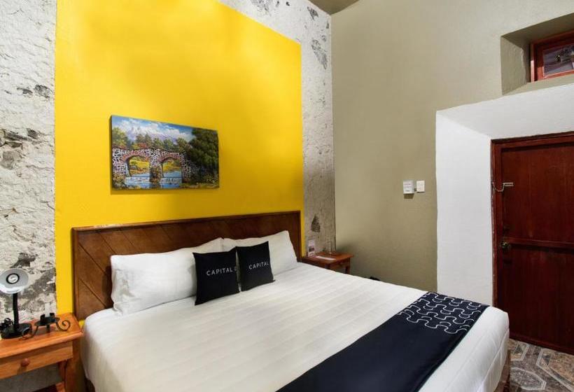 Hotel Capital O Posada La Plazuela