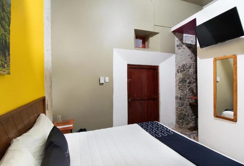 Hotel Capital O Posada La Plazuela