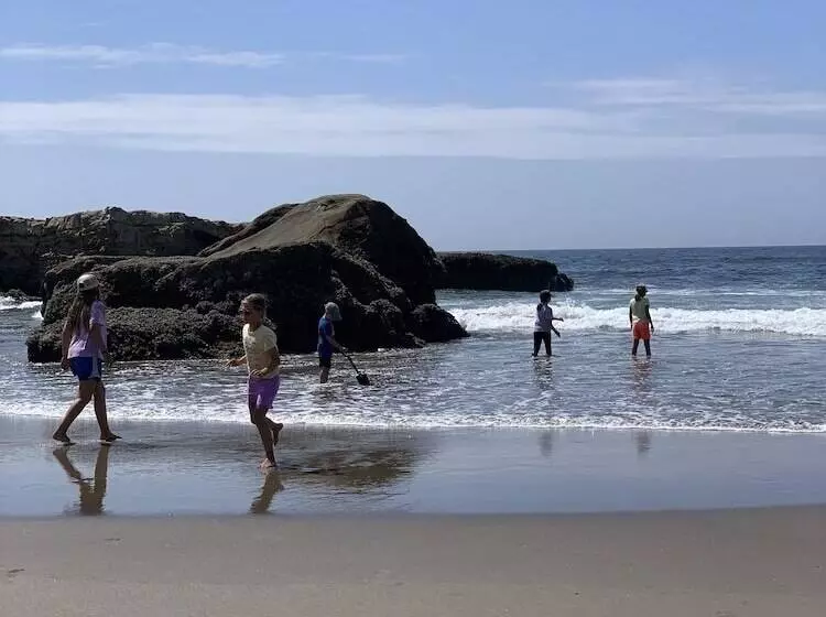 Hotelli Tillamook Bay City Rv Park