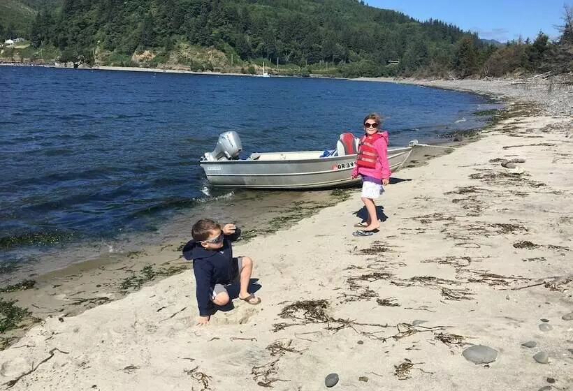 Hotelli Tillamook Bay City Rv Park