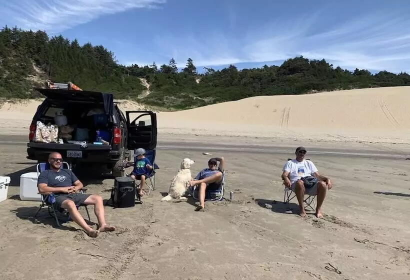 Hotelli Tillamook Bay City Rv Park